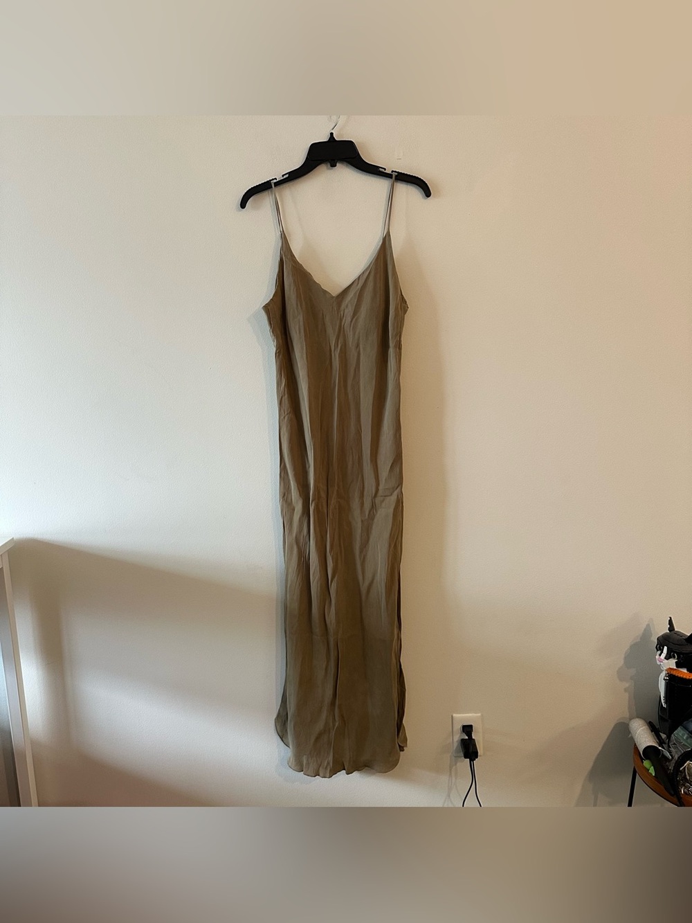 Ozma of California Anaise Slip Dress Cupro Midi Tan Green S USA
Kind of a green